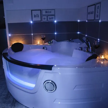 Bedrouse Jacuzzi Starowislna - Old Town Apartamento